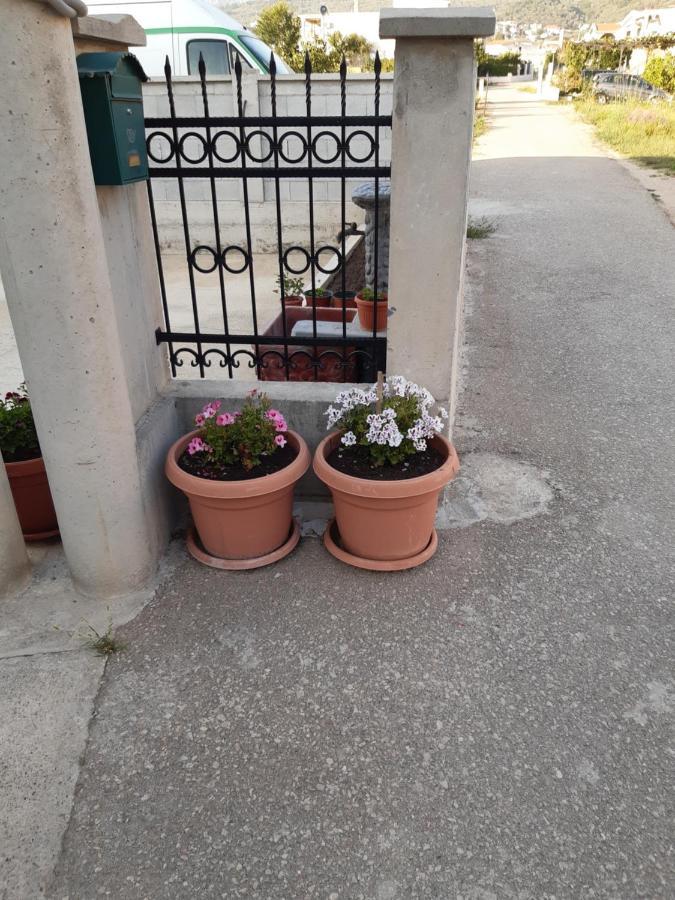 Zecirovic Mnebar Apartman Kültér fotó