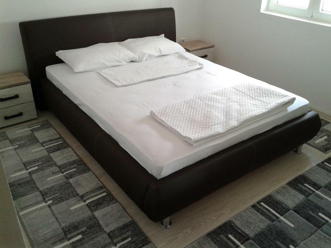 Zecirovic Mnebar Apartman Kültér fotó